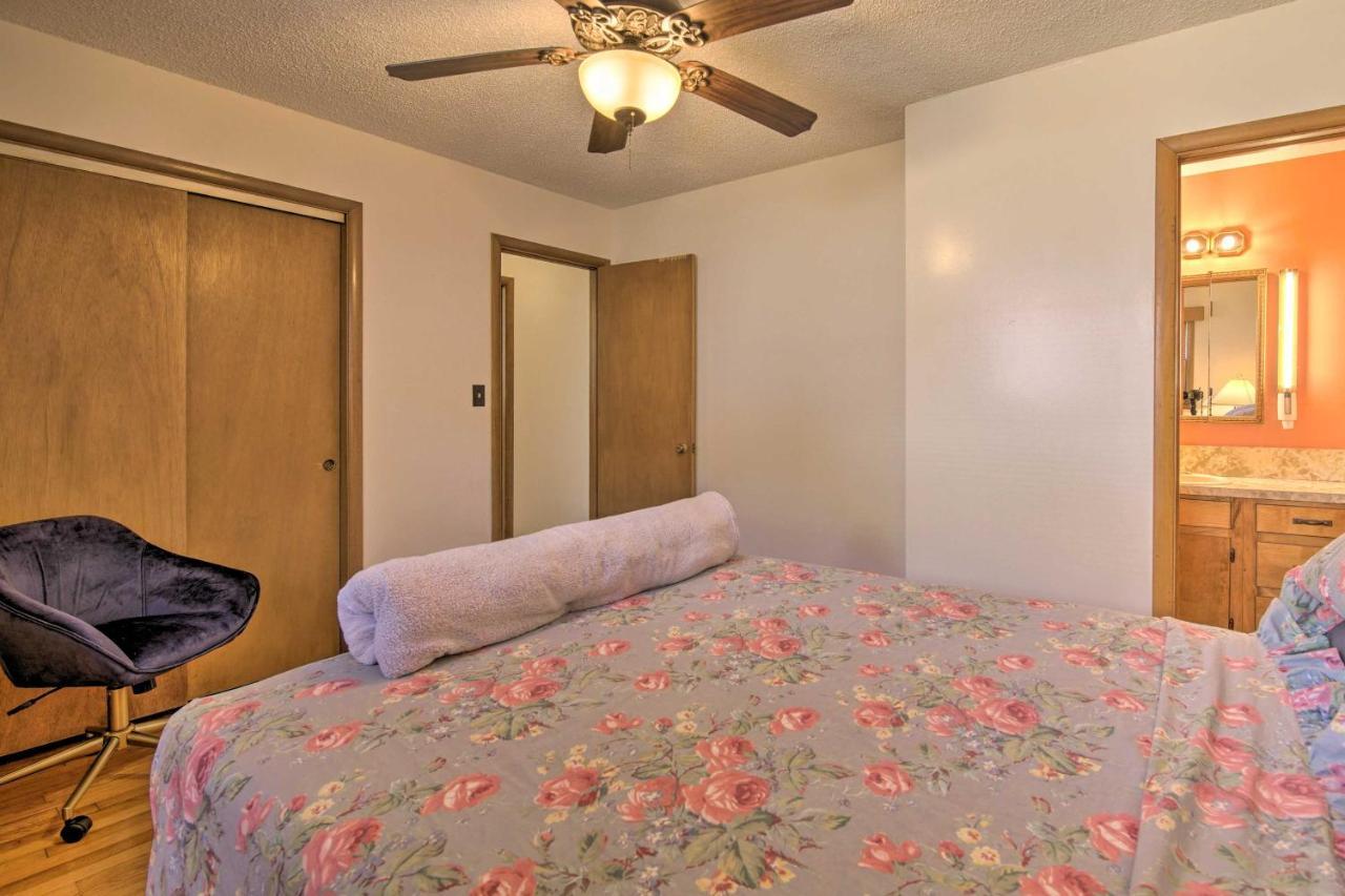 Bright Springfield Home Walk To Nature Center! Εξωτερικό φωτογραφία