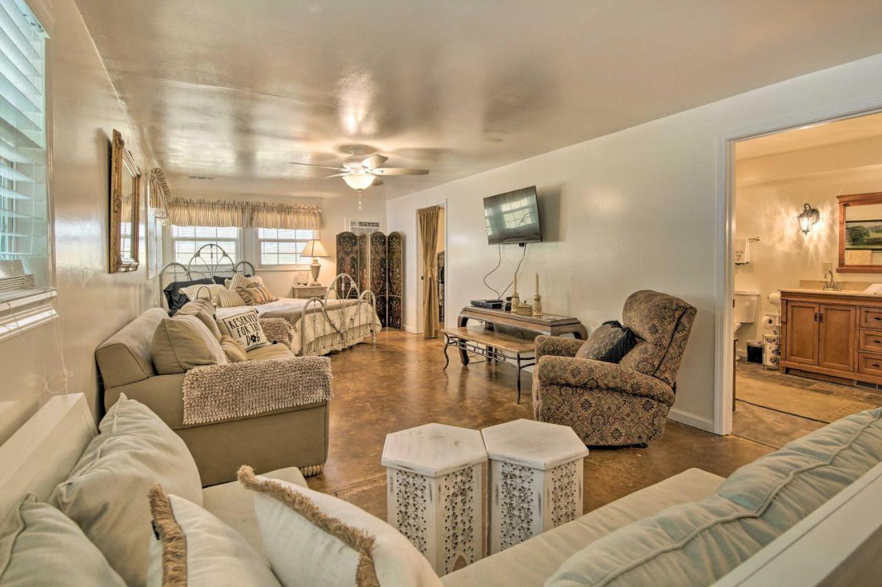 Bright Springfield Home Walk To Nature Center! Εξωτερικό φωτογραφία