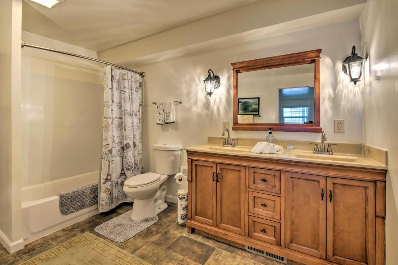 Bright Springfield Home Walk To Nature Center! Εξωτερικό φωτογραφία