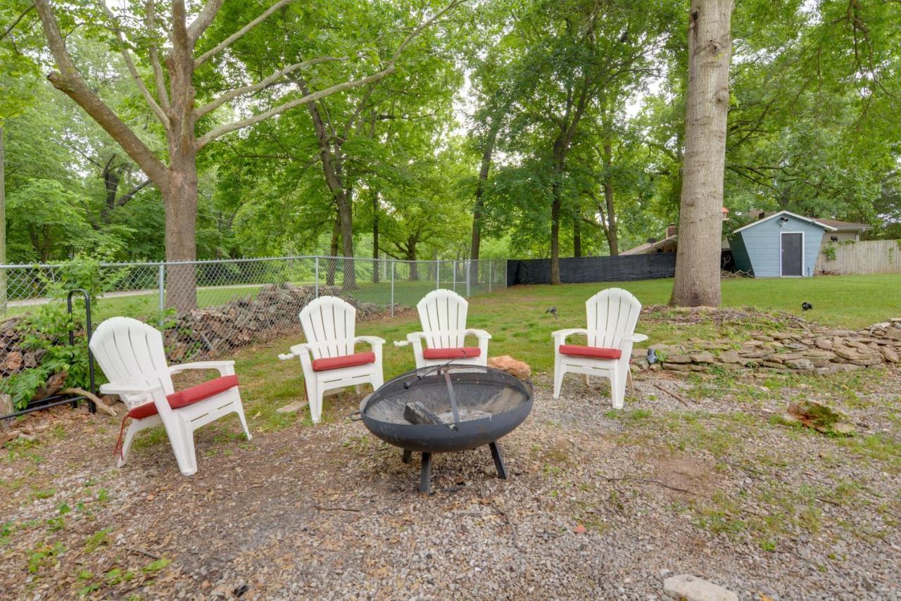 Bright Springfield Home Walk To Nature Center! Εξωτερικό φωτογραφία