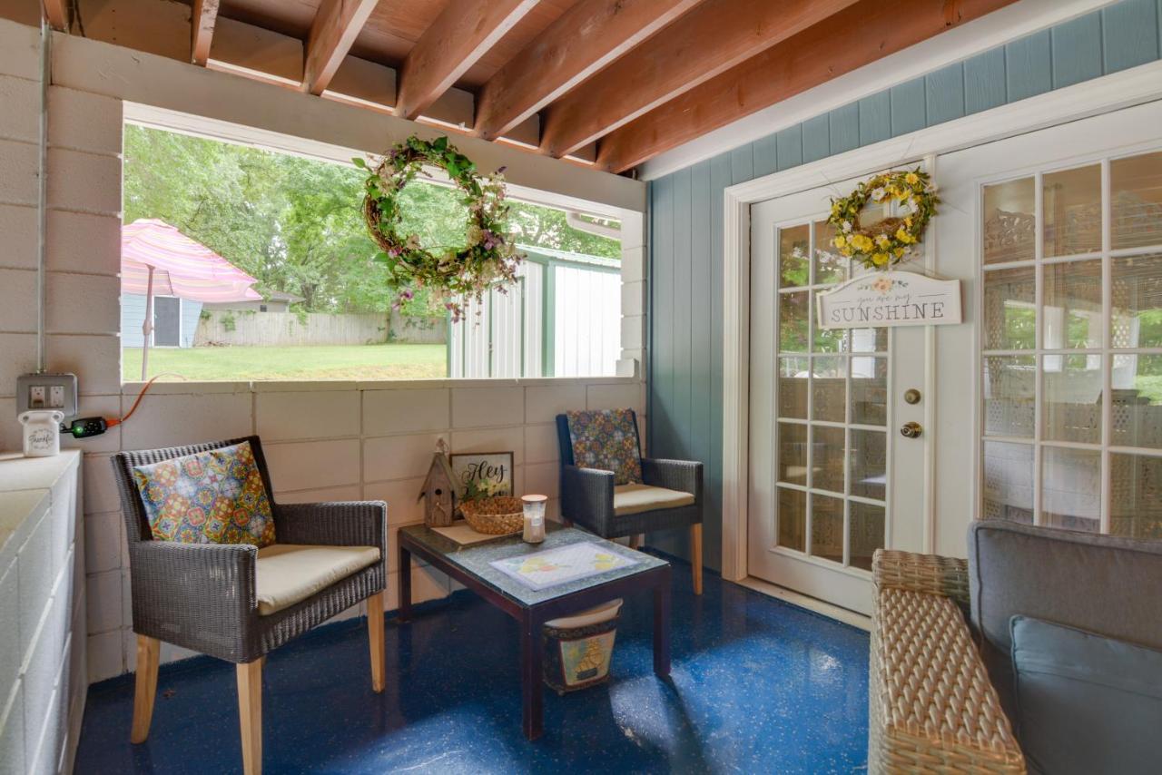 Bright Springfield Home Walk To Nature Center! Εξωτερικό φωτογραφία